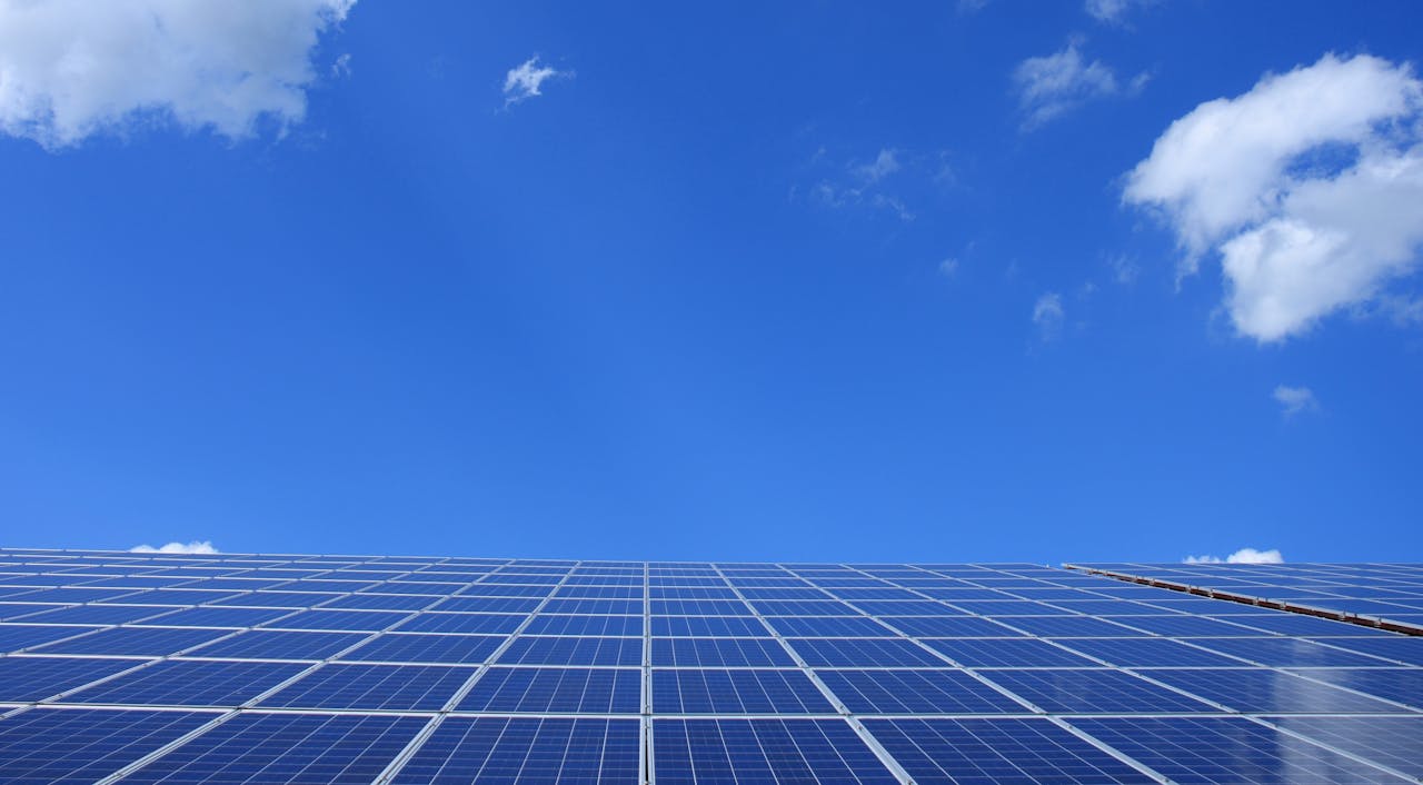 zonnepanelen op bedrijfspand